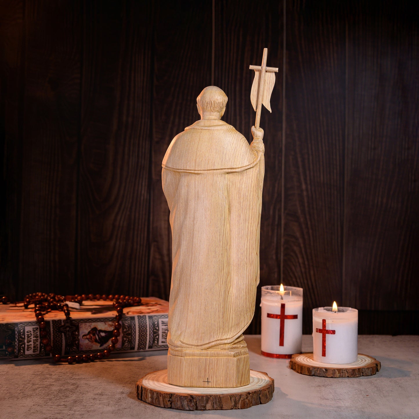 Statua di San Domenico in legno splendidamente realizzata