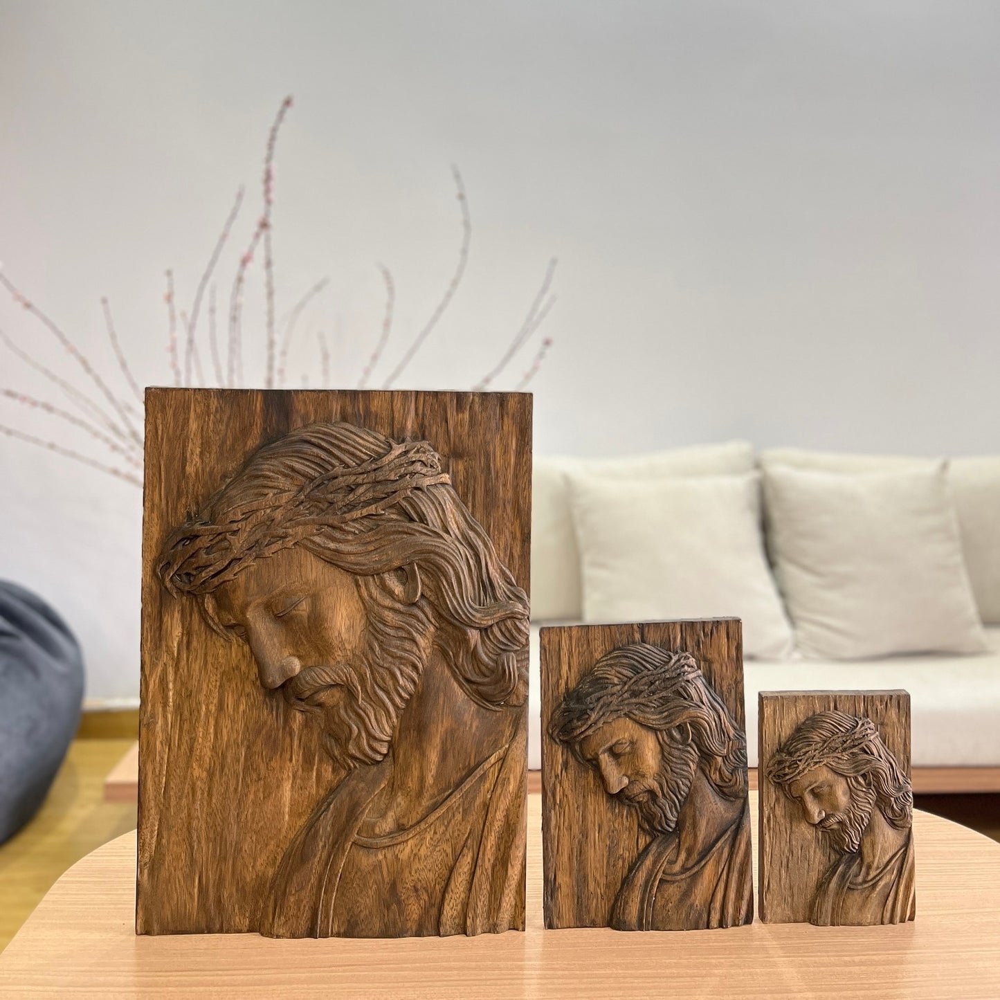 Targa murale in legno intagliato a mano raffigurante Gesù con la corona di spine - Icona religiosa